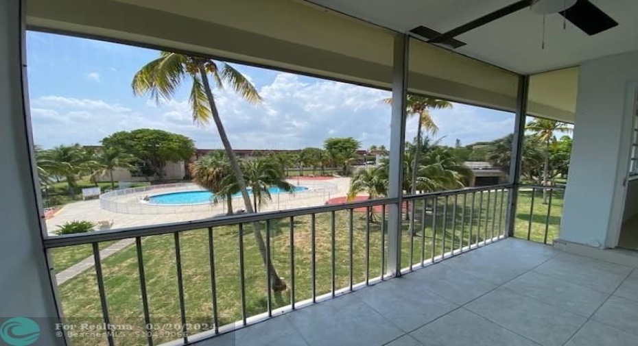 Screened in Balcony