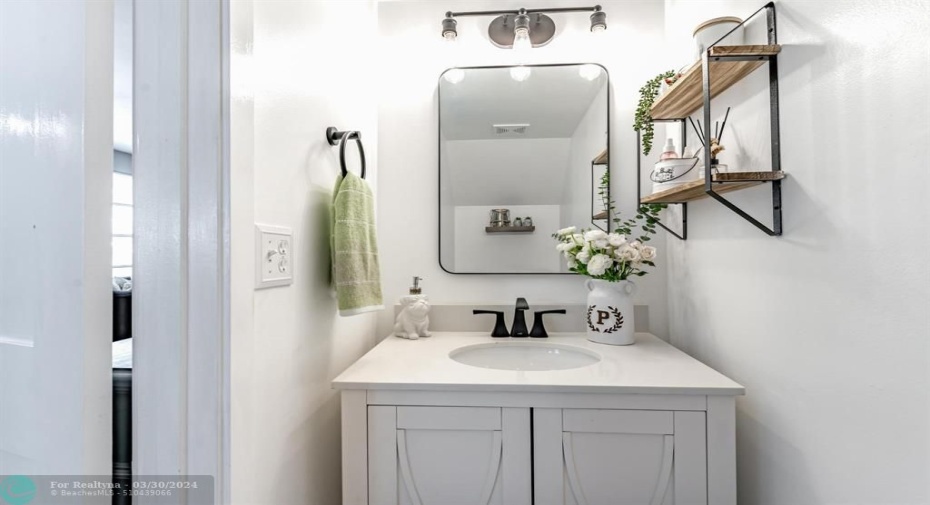 1/2 bath 1st floor