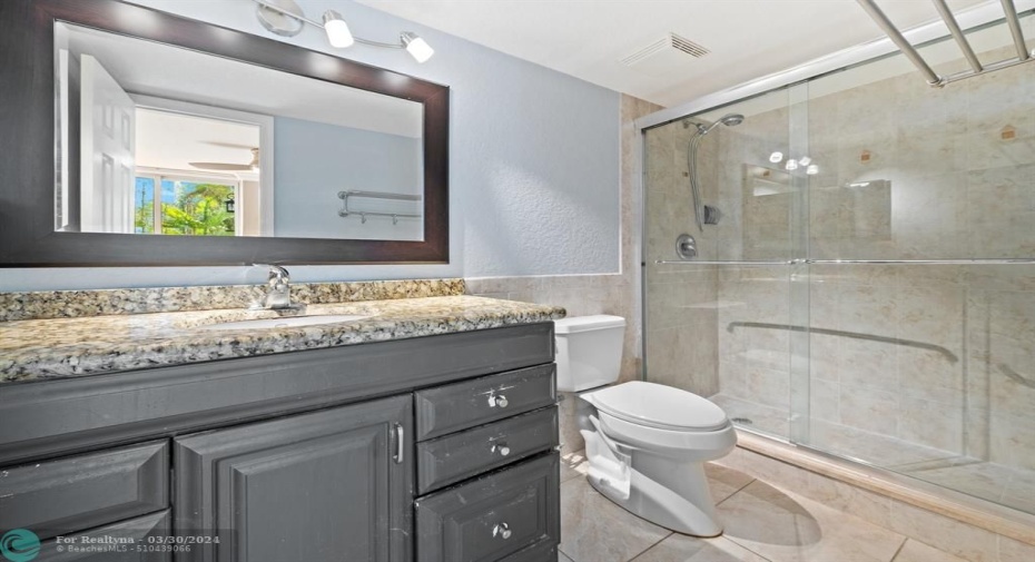 ensuite bath for Bedroom #1