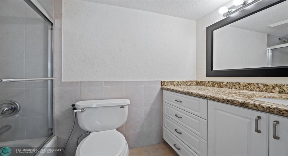 ensuite bath for Bedroom #2