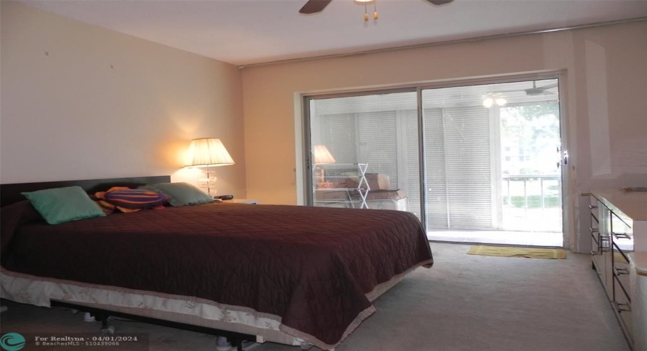 MAIN BEDROOM