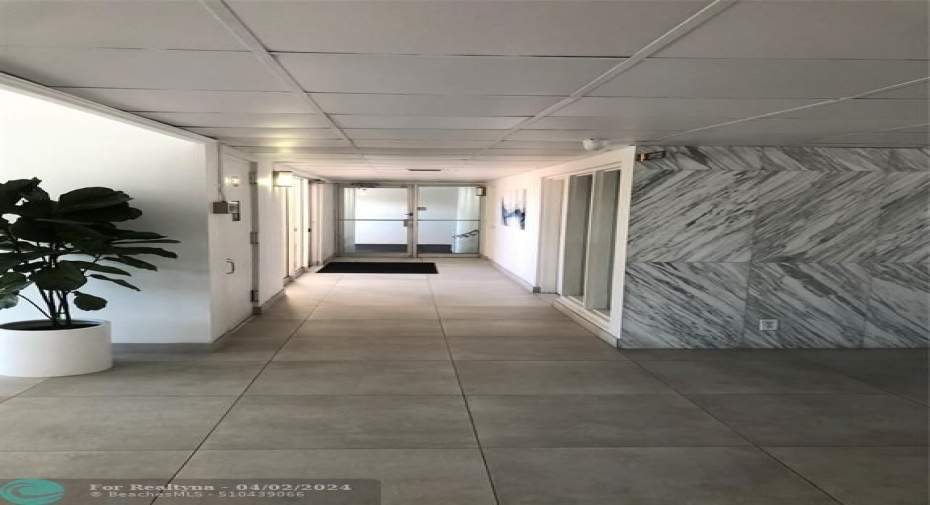 Lobby to gym