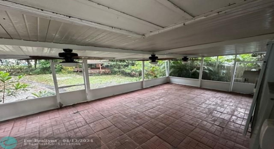 REAR SCRN PORCH