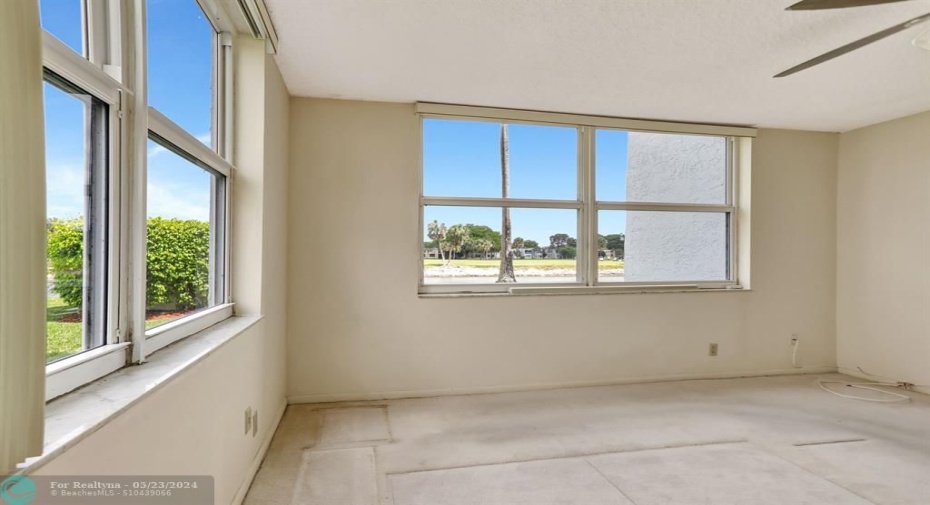 EXTRA IMPACT WINDOWS CORNER UNIT