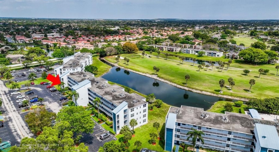 GOLF AND WATER VIEW