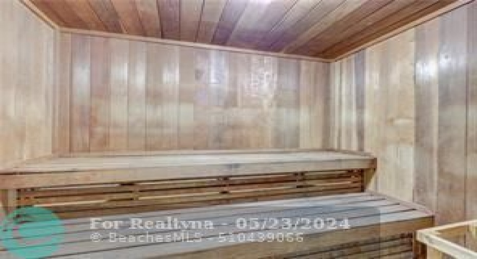 4 SAUNAS 2 AT EACH POOL