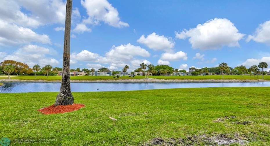 GOLF AND WATER VIEW