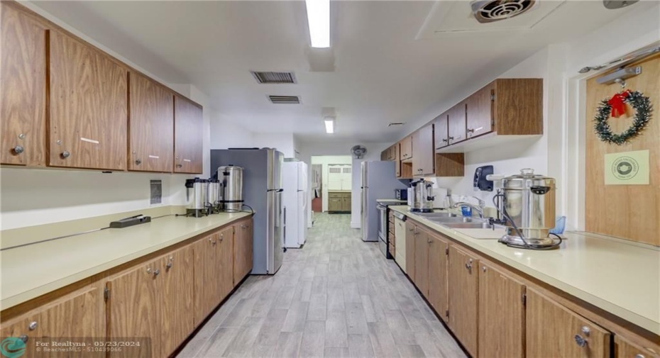 CLUB HOUSE KITCHEN