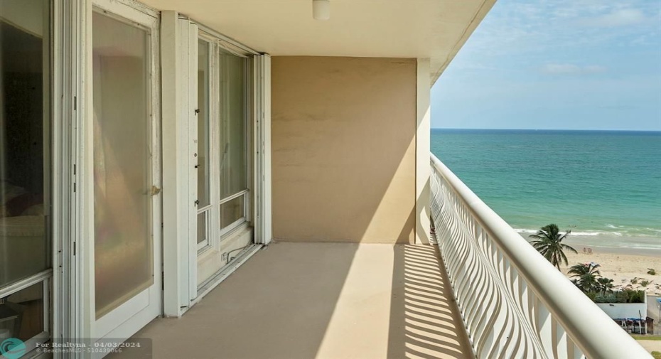 SE Oceanview from large balcony