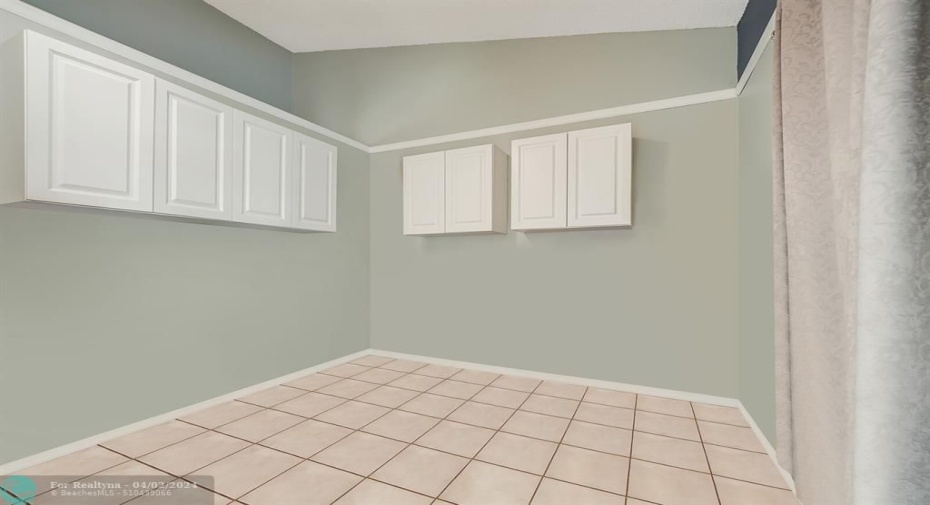 (BONUS ROOM). THIS CAN BE A 5TH BEDROOM OR THE WALLS CAN BE TAKEN DOWN FOR A SECOND LIVING ROOM OFF THE KITCHEN.