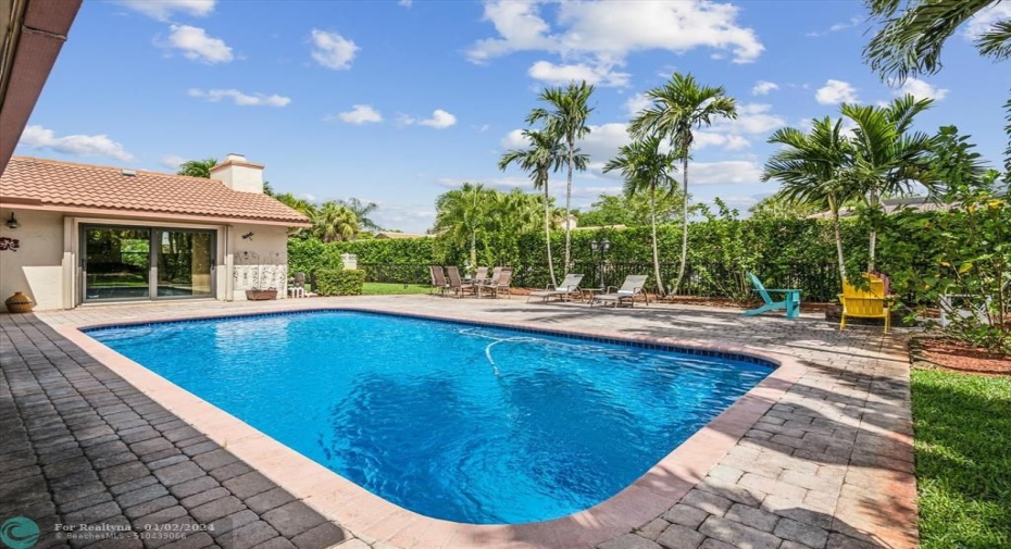 Backyard w/ pool