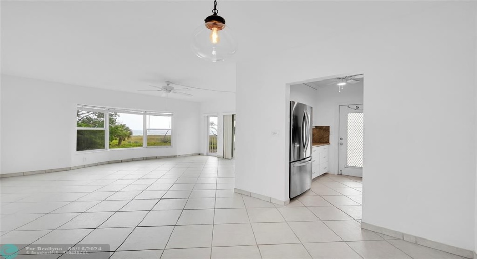 Lining/Dining Room