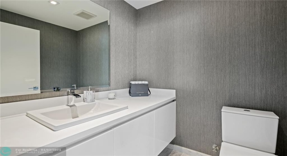 powder room