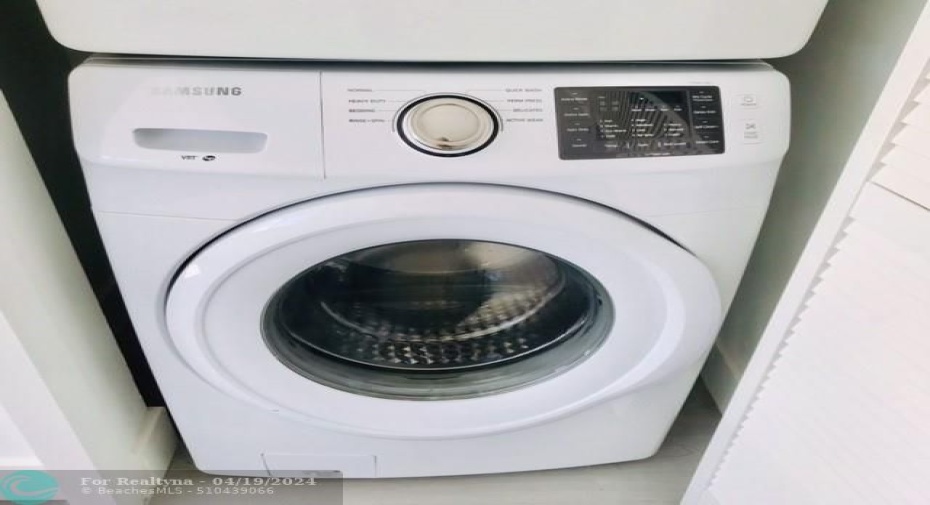 FULL-SIZED Brand NEW Washer & Dryer