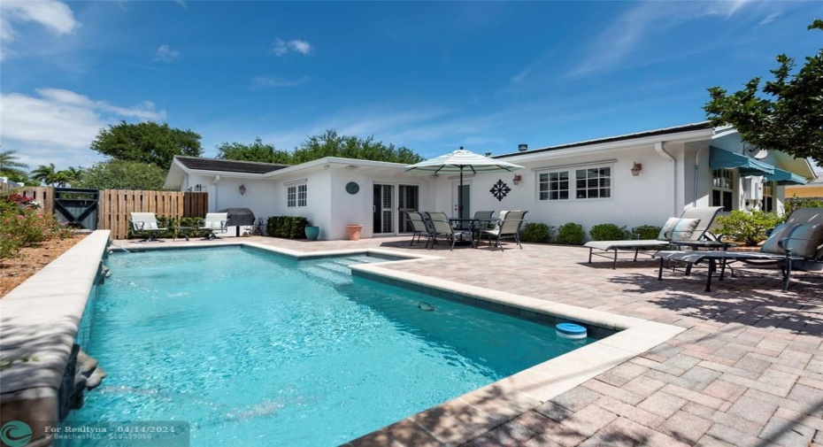 Gorgeous pool area