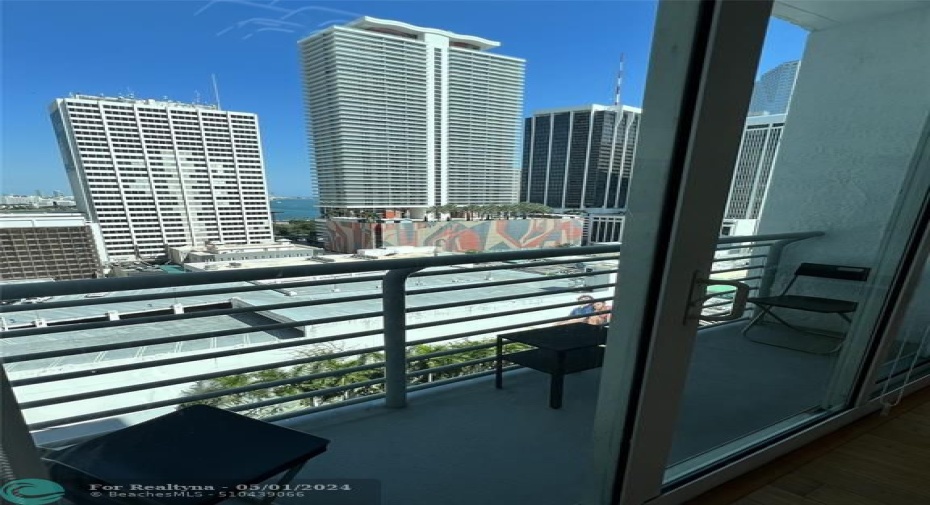Balcony pool and ocean view
