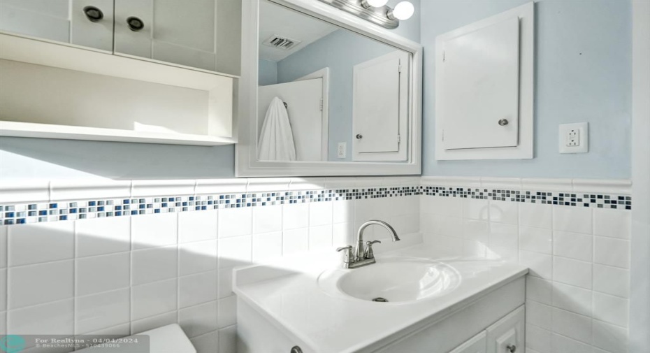 Full Bathroom (Tiles match the top of the pool)