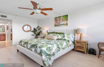Main Bedroom with en-suite