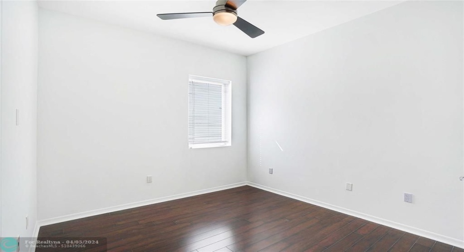 2nd floor guest room