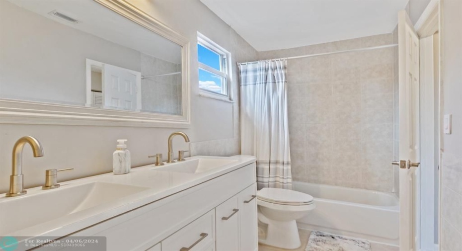 Upstairs Bathroom