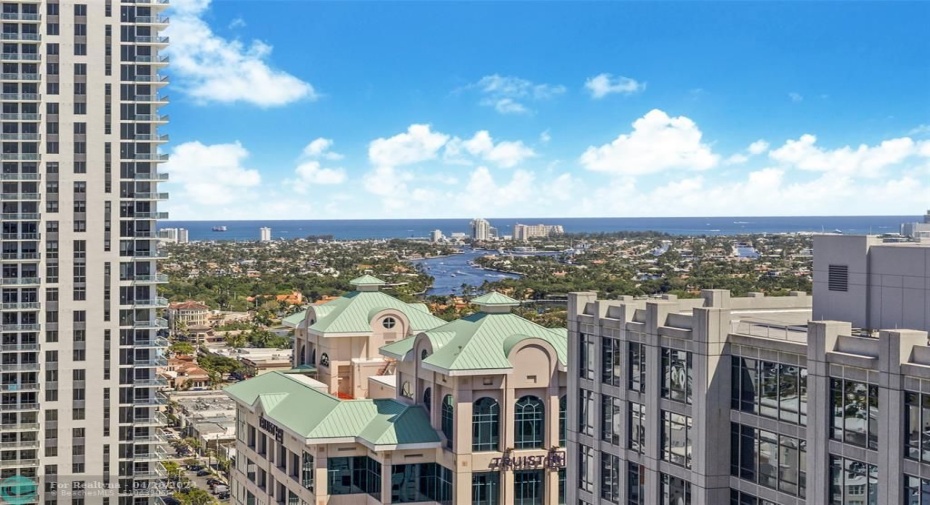 View from rooftop pool looking at New River and ocean.