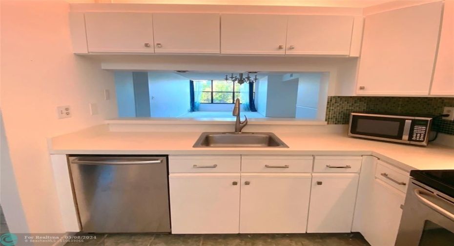 Bright and spacious kitchen.