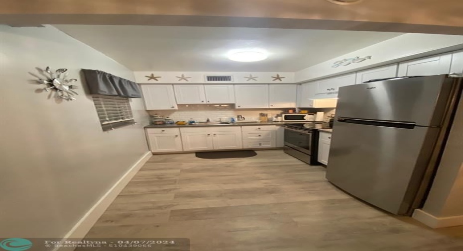 Fully Stocked Kitchen