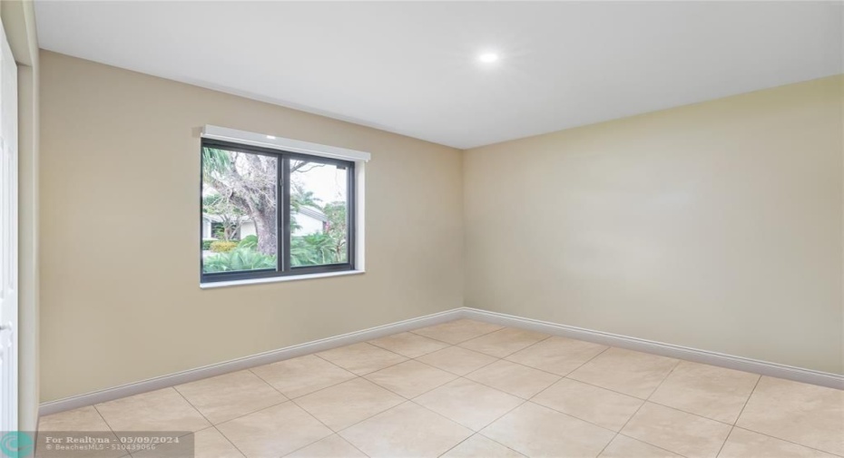 Front bedroom/office/den - w/ full size closet.