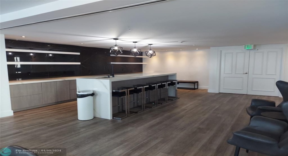 PM ROOM