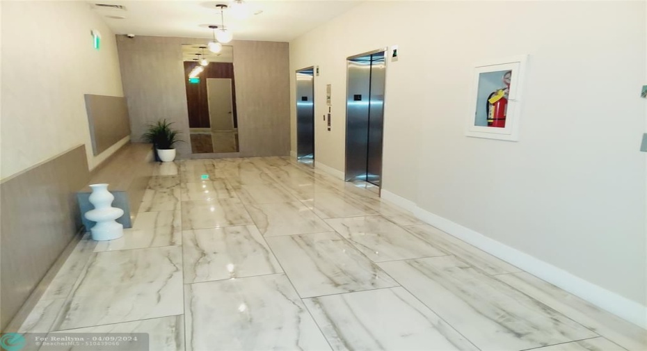 ELEVATOR LOBBY