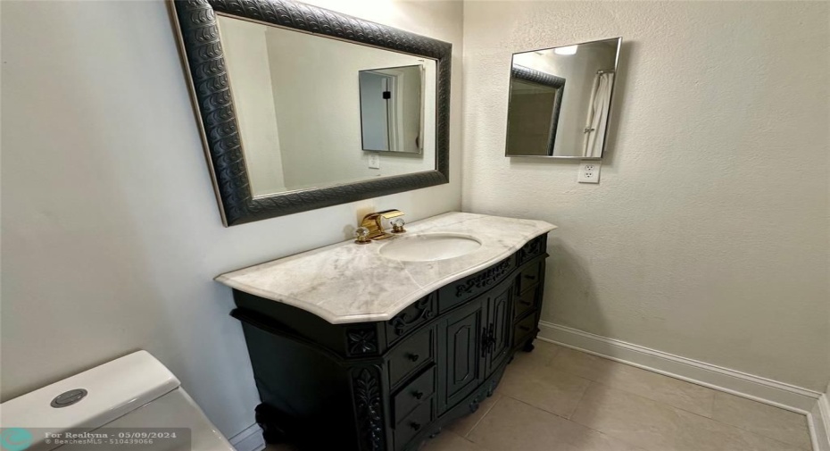 Vanity with plenty of storage & counter space