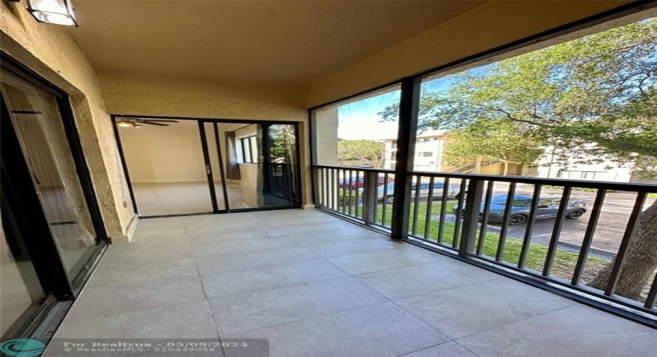 spans across the living & master bedroom