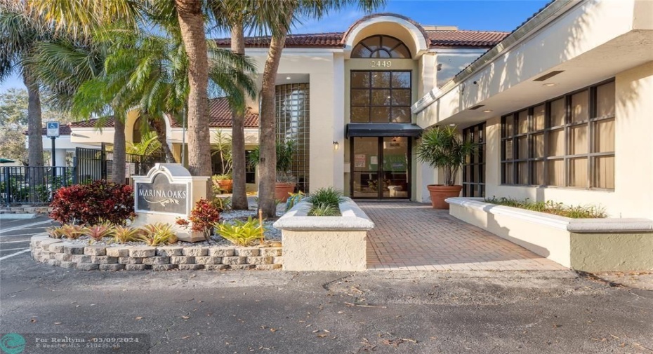 Marina Oaks clubhouse