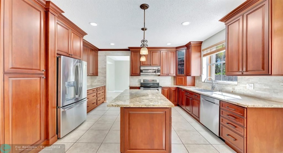 Beautifully renovated kitchen
