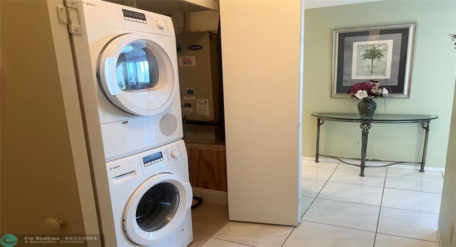 Rare Bosch Washer and Dryer in Unit