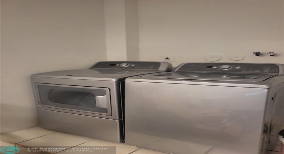 washer and dryer
