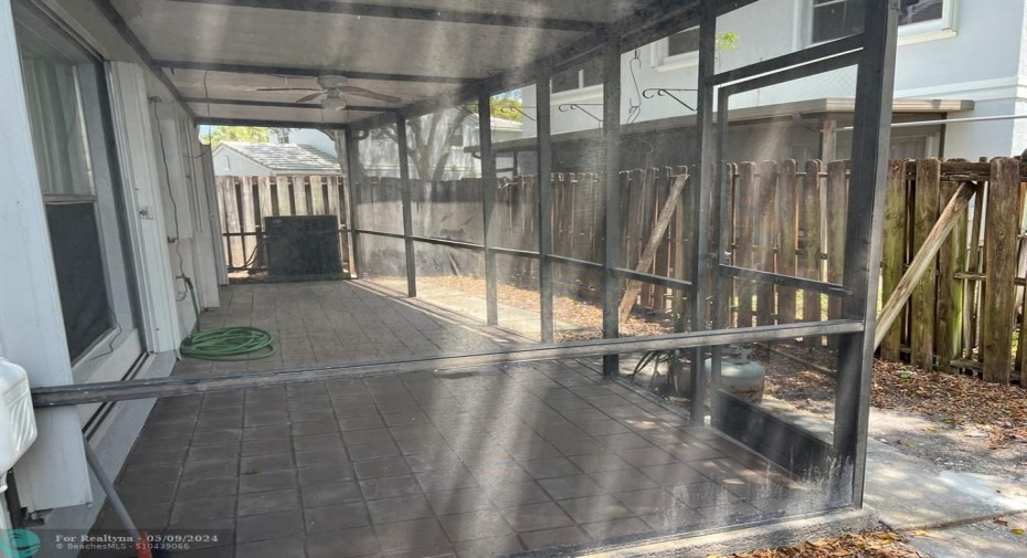 screened in patio