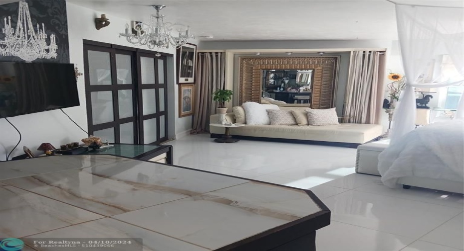 Dining island to Living room/bedroom