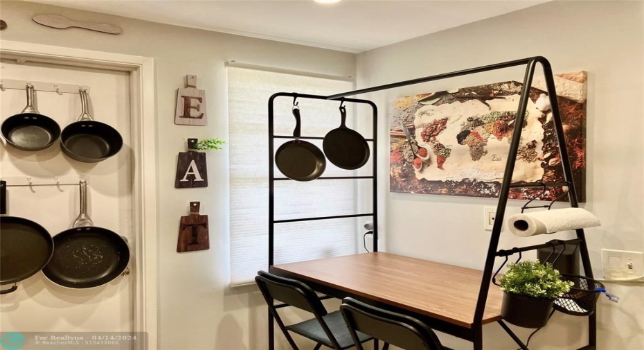 eat in kitchen