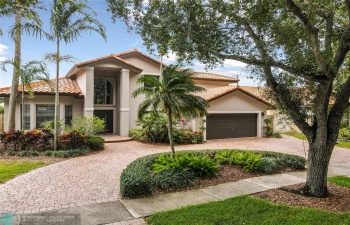 Welcome Home to Embassy Lakes
