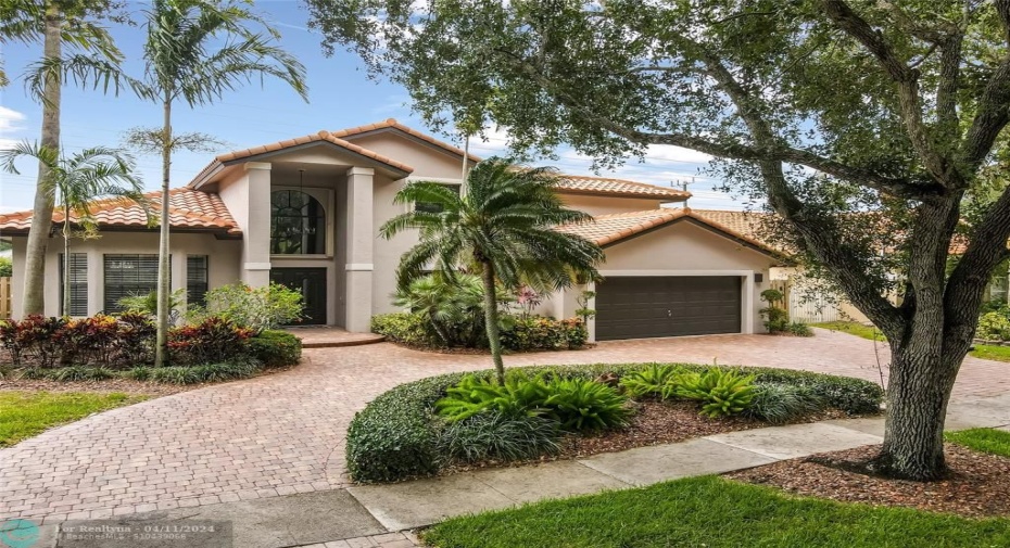 Welcome Home to Embassy Lakes
