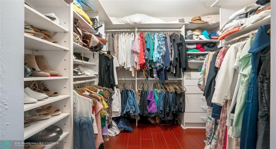 Master Closet 2
