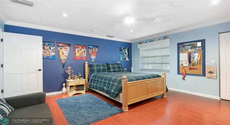 2nd bedroom upstairs