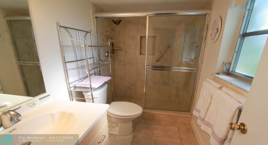 Master Bathroom has a Window