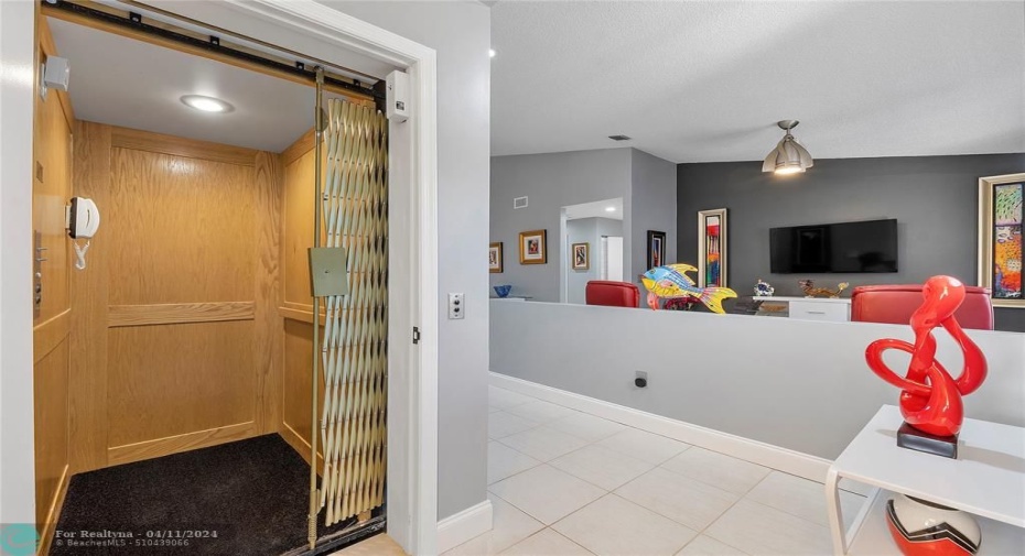 Private Elevator