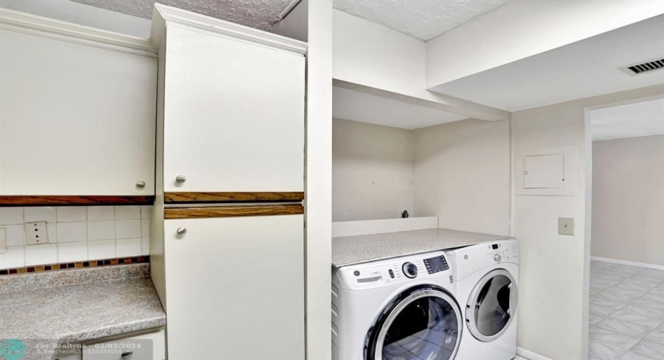 KITCHEN: 10'3