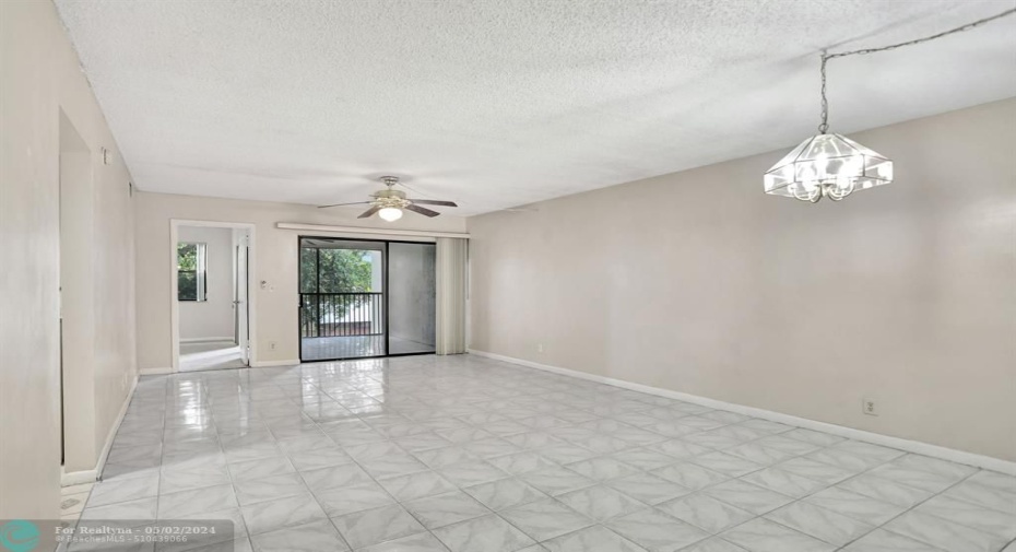 LIVING ROOM TILE FLOORING 22'6