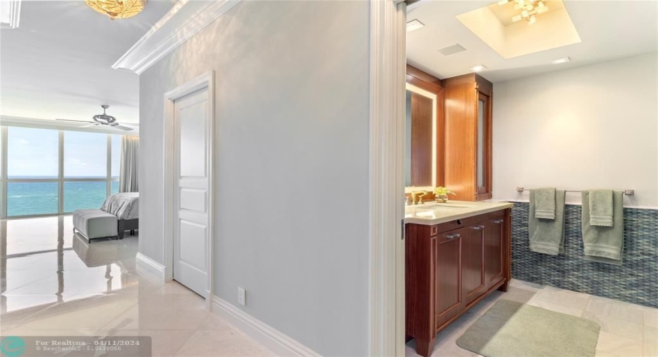primary bed/bath
