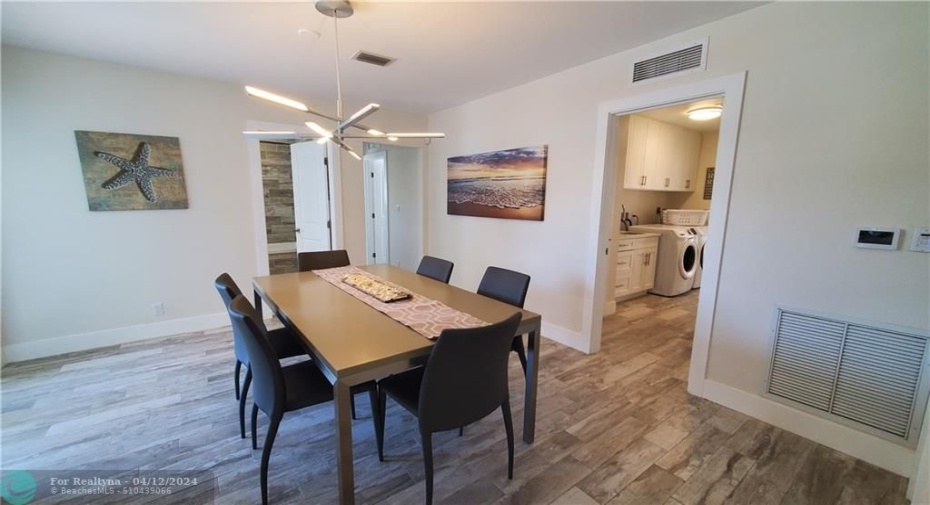 separate spacious dining area