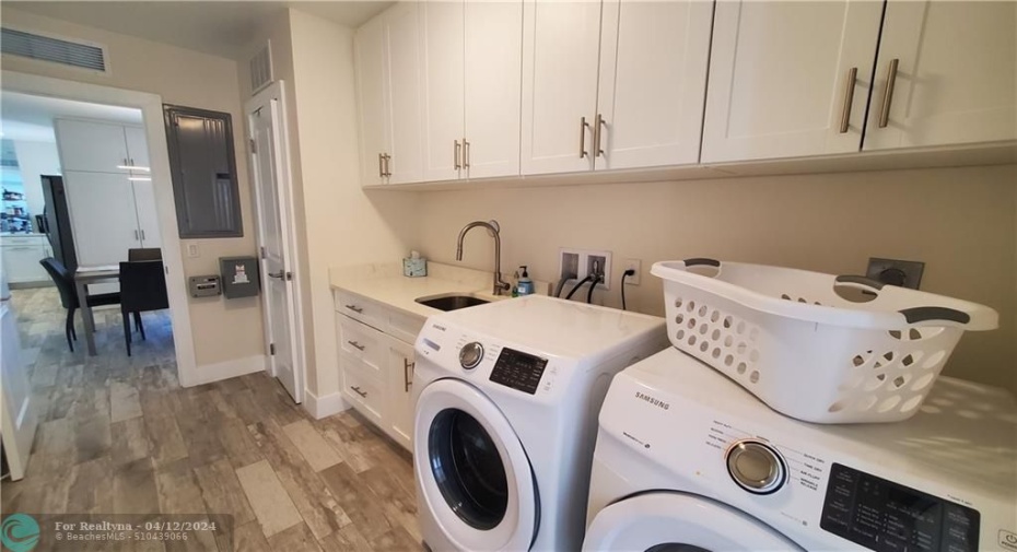 reverse view laundry room